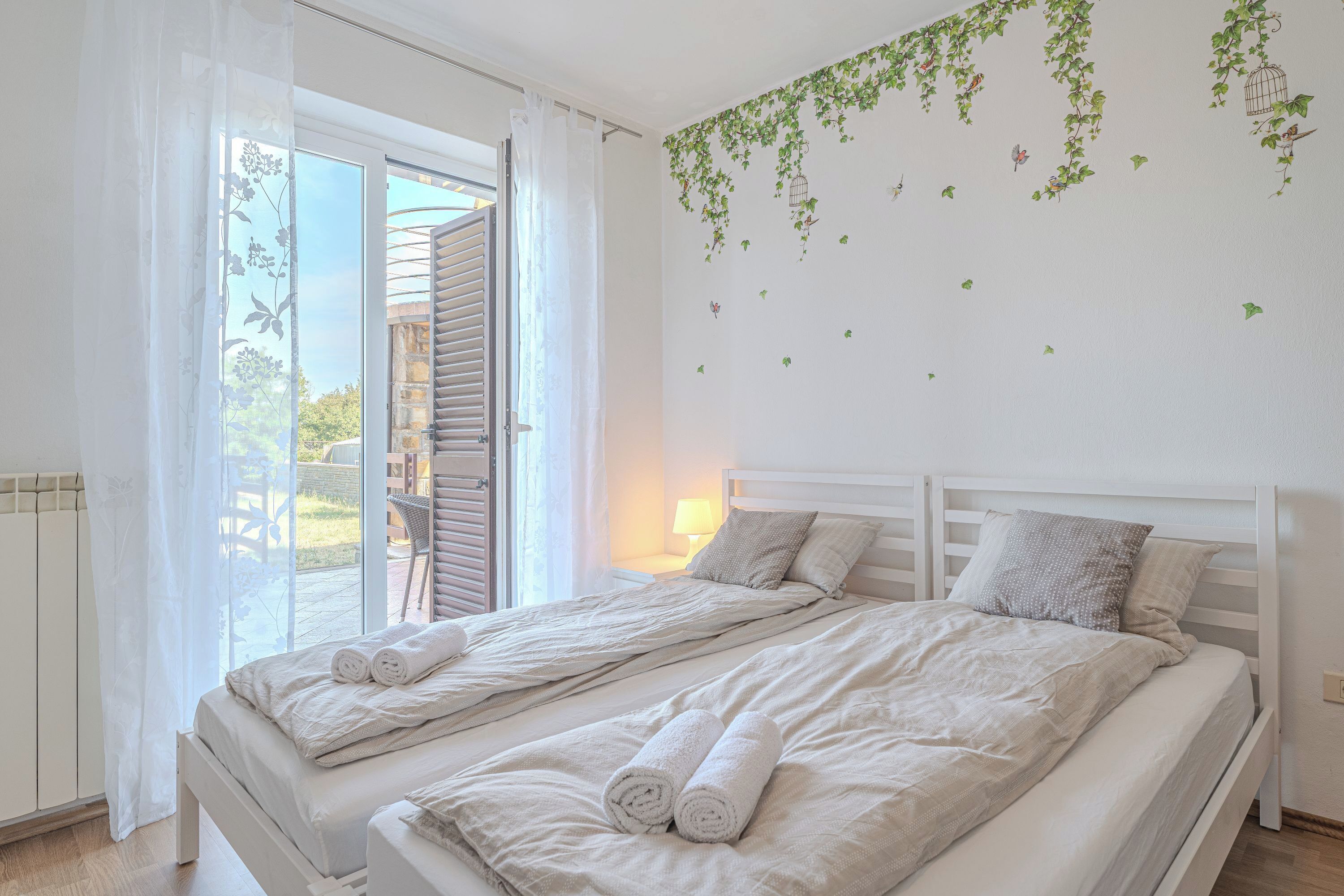 Leilighet – honeymoon, 1 soverom, terrasse, ved fjell (Serene Retreat Apartment Martin) | 1 soverom og wi-fi