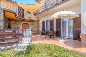 Honeymoon Apartment, 1 Bedroom, Terrace, Mountainside (Serene Retreat Apartment Martin) | Outdoor dining - Serene Retreat St. Anton (Koper)