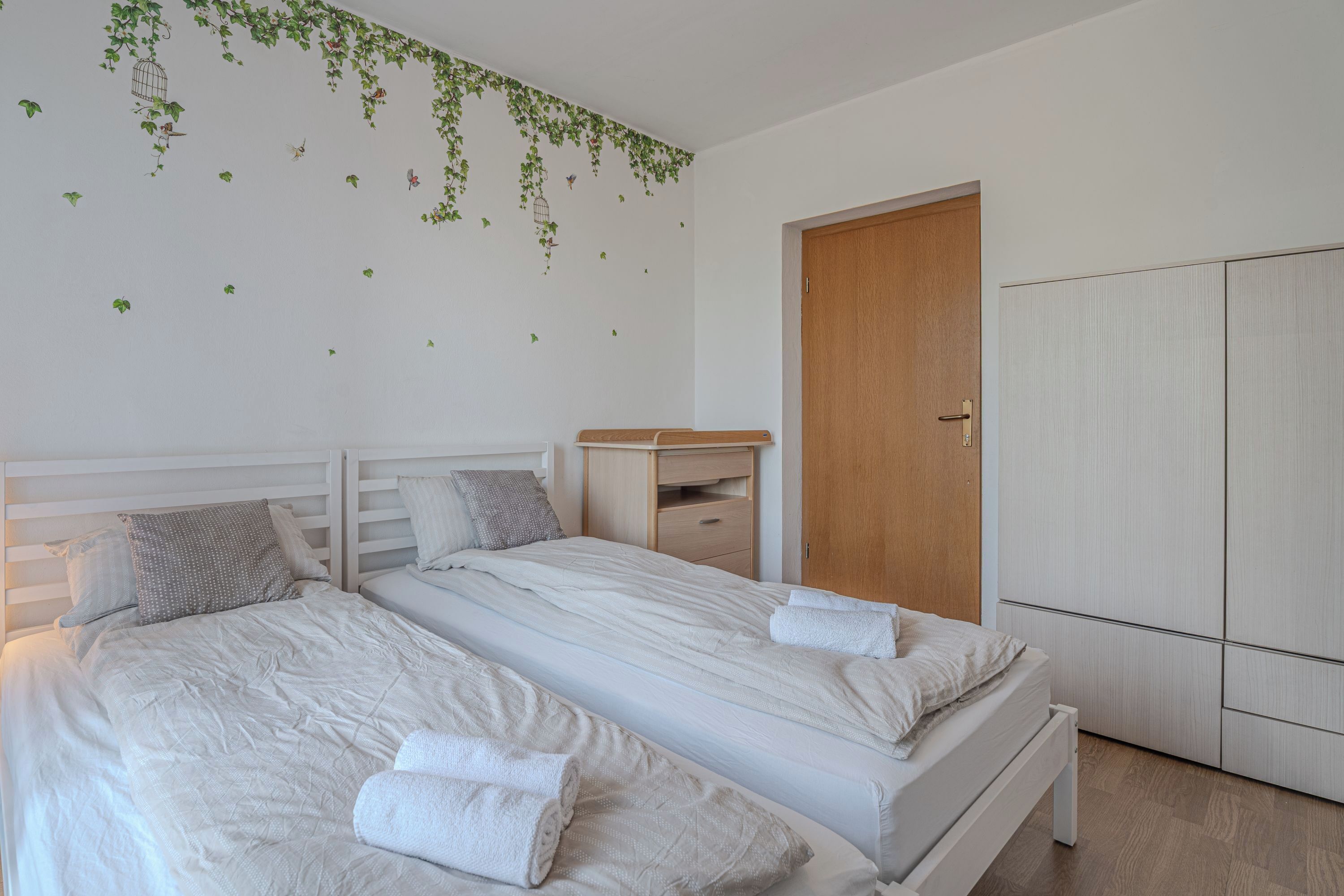 1 غرفة نوم ومكواة/لوح كي وواي فاي مجانًا وملاءات أسرّة