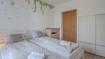 Family Apartment, Multiple Bedrooms, 2 Bathrooms, Mountainside (Serene Retreat Apartment St. Anton) | 1 bedroom, iron/ironing board, free WiFi, bed sheets