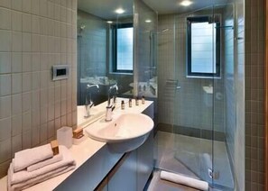 Hair dryer - Yacht Club Villa 7, Yacht Club Villa 7 on Hamilton Island (Hamilton Island)