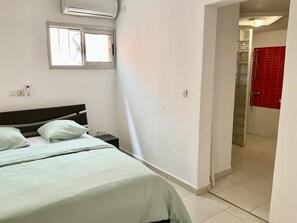 3 chambres, fer et planche Ă repasser, Wi-Fi, draps fournis