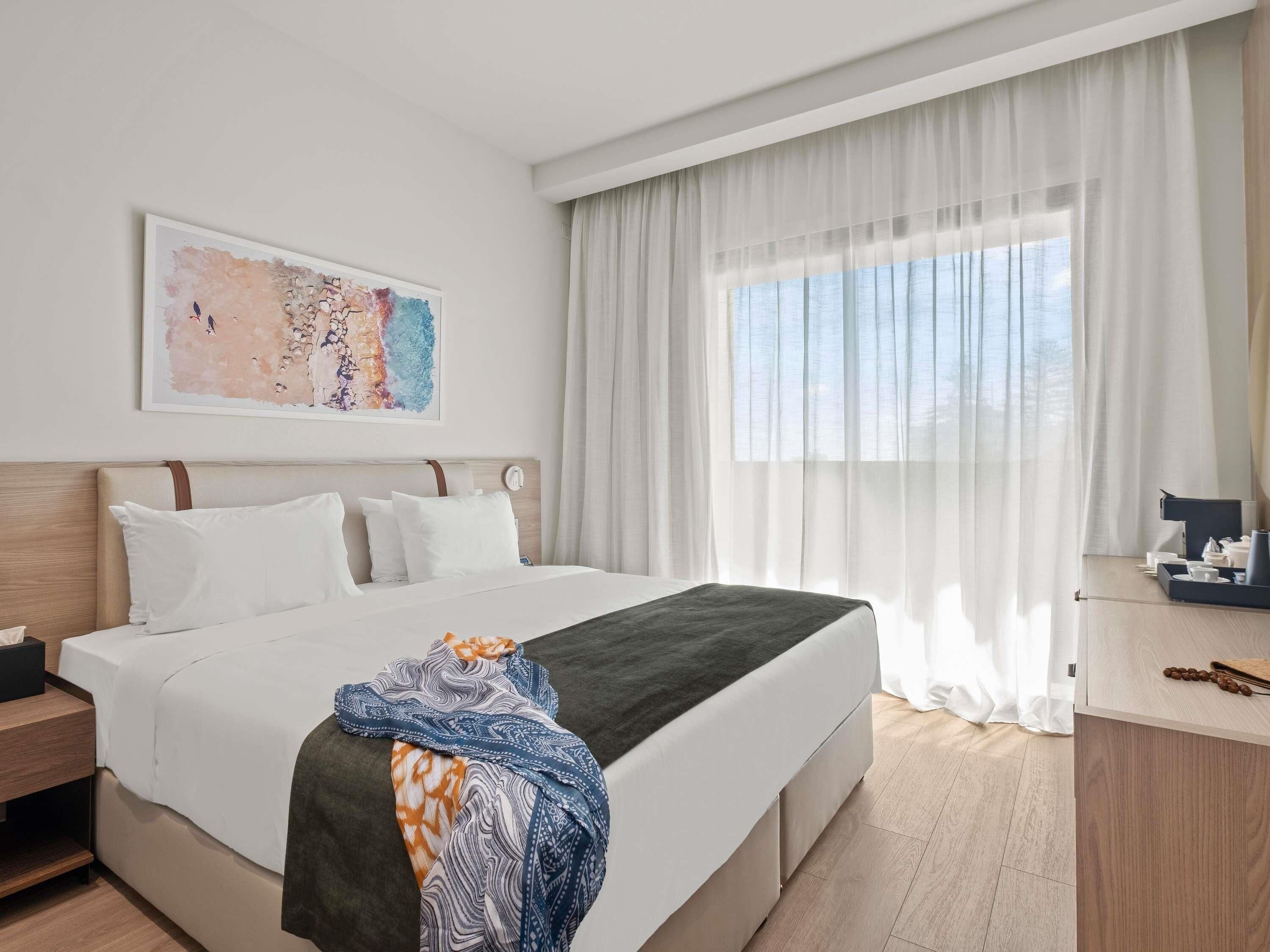 Classic Room, Zip Bed, Balcony | Premium bedding, pillow-top beds, minibar, in-room safe