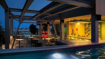 Bar (en el alojamiento)