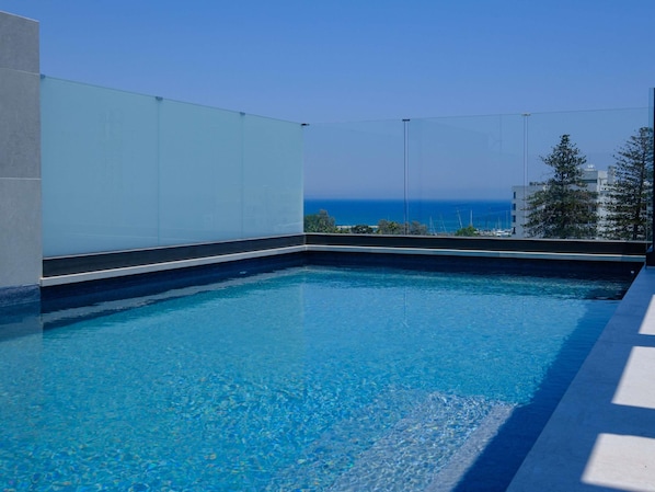 Alberca al aire libre por temporada 