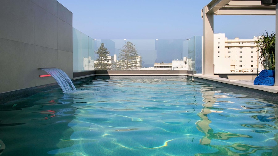 Mercure Larnaca Finikoudes Beach