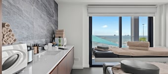 Mercure Larnaca Finikoudes Beach