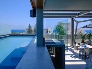 Seasonal outdoor pool - Mercure Larnaca Finikoudes Beach (Larnaca)