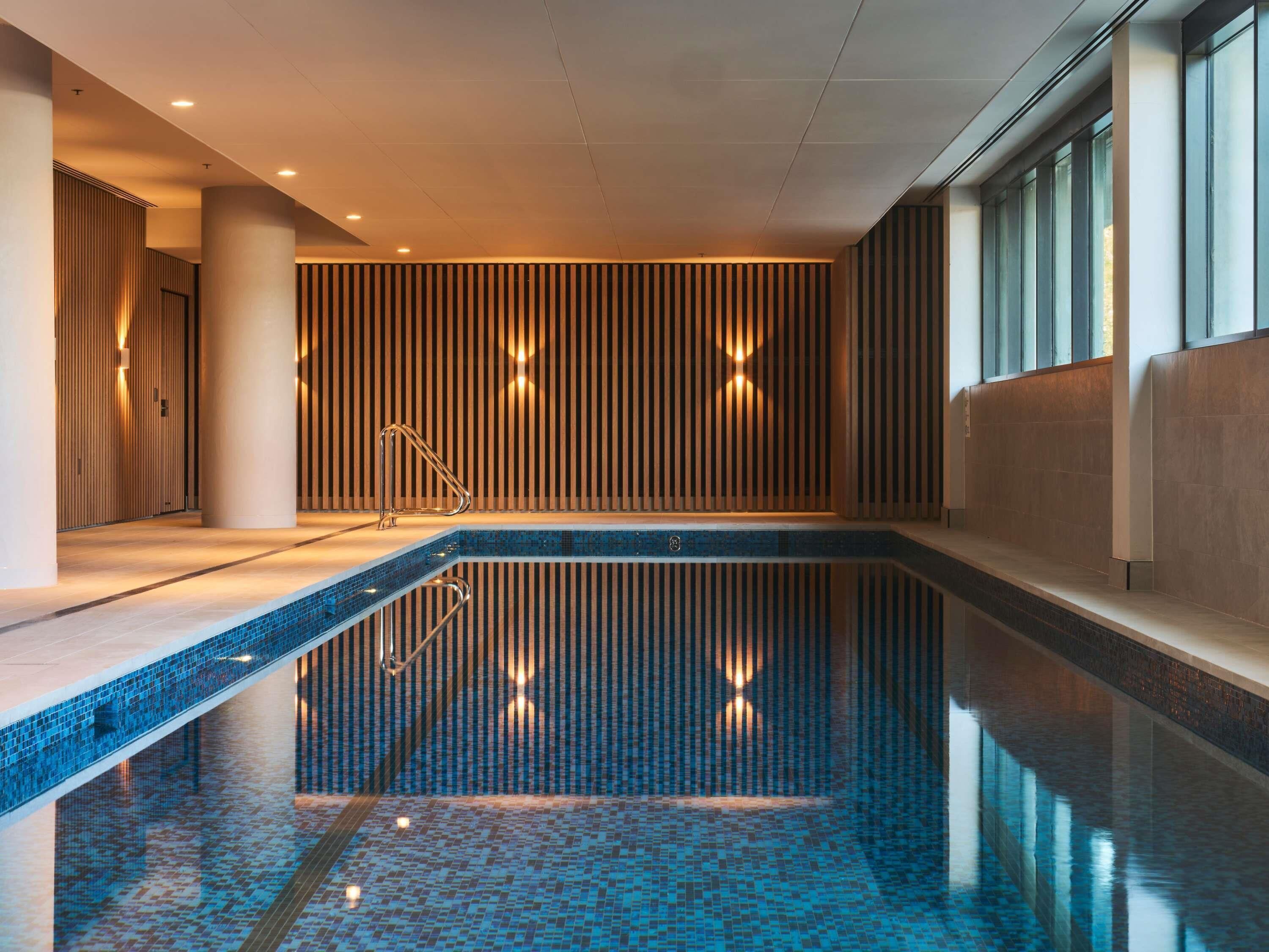Una piscina techada
