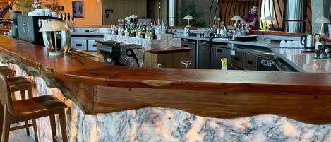 Bar (en la propiedad)