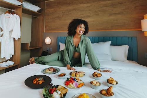 Desayuno buffet todos los días (con cargo)
