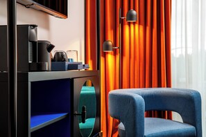 Hypo-allergenic bedding, in-room safe, individually decorated