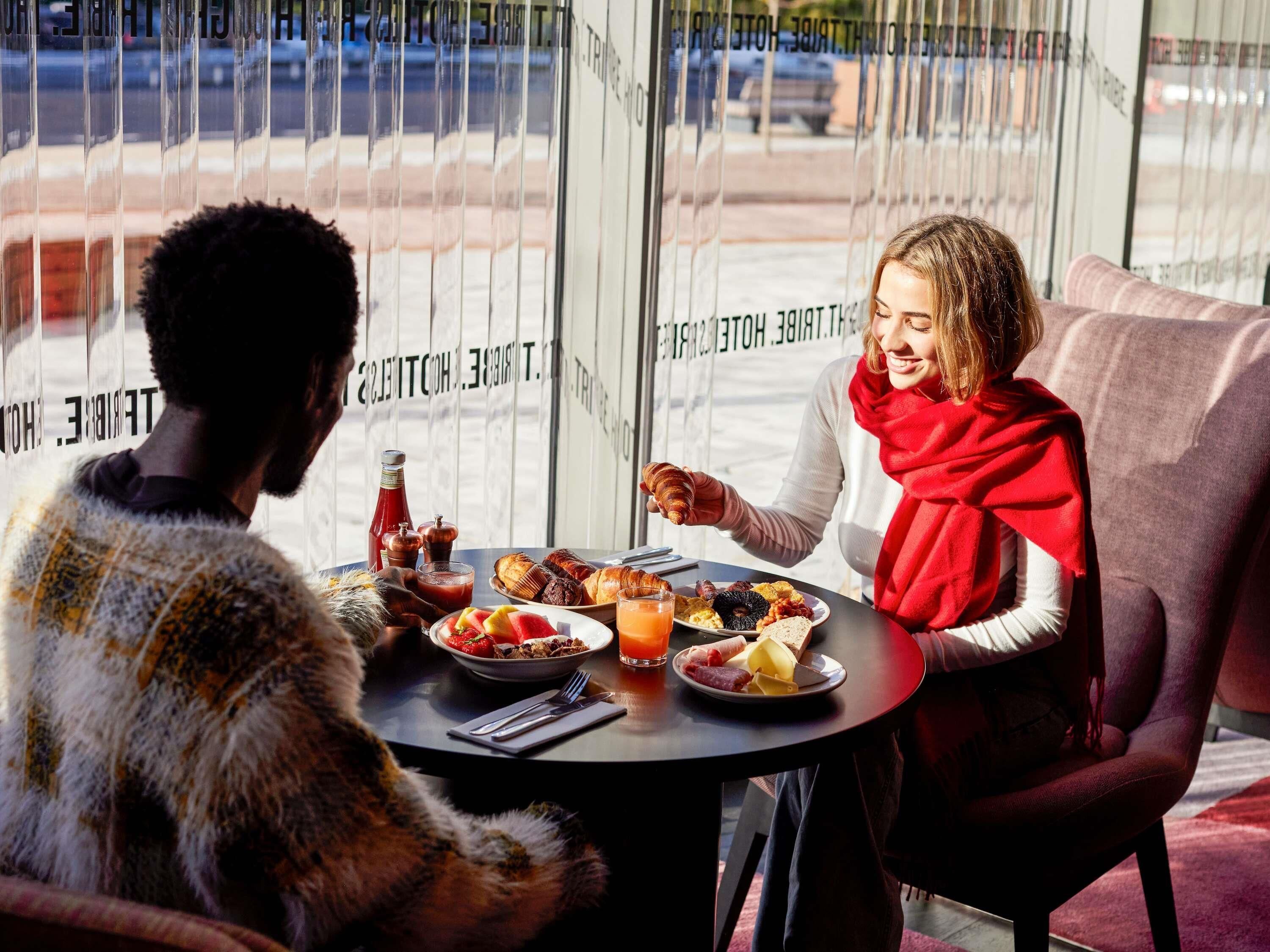 Frokostbuffé hver dag (GBP 17.95 per person)