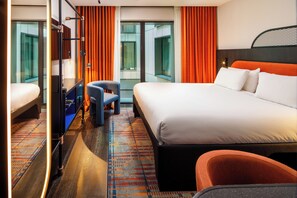 Tribe Essential Atrium | Hypo-allergenic bedding, in-room safe, individually decorated