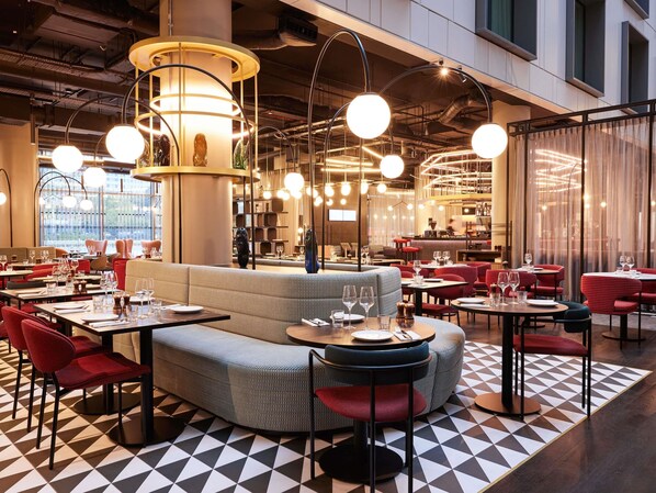 Se sirven desayunos, almuerzos, cenas y cocina italiana 