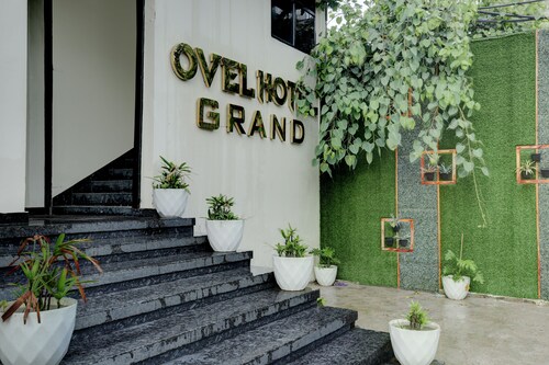 Super Collection O Ovel Hotel Grand