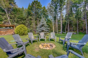 Property grounds - Chalet Parfait Pour Passer du bon Temps en Famille ou Entres Amis! (Sainte-Lucie-des-Laurentides)