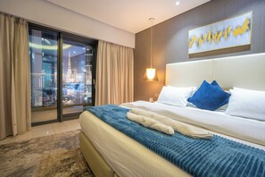 Exclusive Apartment, Balcony, City View | 2 bedrooms, individually decorated, individually furnished - Aya - Two Bedroom Retreat at Damac Towers Paramount (Dubai)