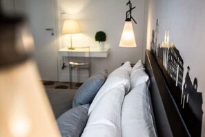 1 Schlafzimmer, Zimmersafe, Schreibtisch, Reisekinderbett