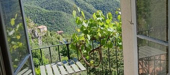 vue Exeptionelle Dans Ville de Charme a 1h de Nice