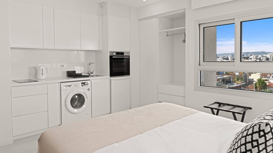 Phaedrus Living: Limassol Seaside Residences 05