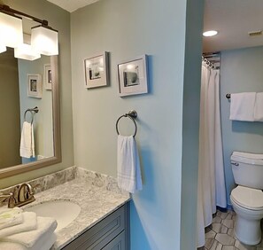 Towels - Pinnacle Port #A-702 | Gulf Front Condo, Breathtaking Gulf + Lake Views! (Panama City Beach)