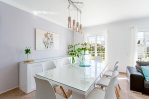 Dining - Casa Sal | 4 Bedrooms  | Central| Olhos de Água (Albufeira)