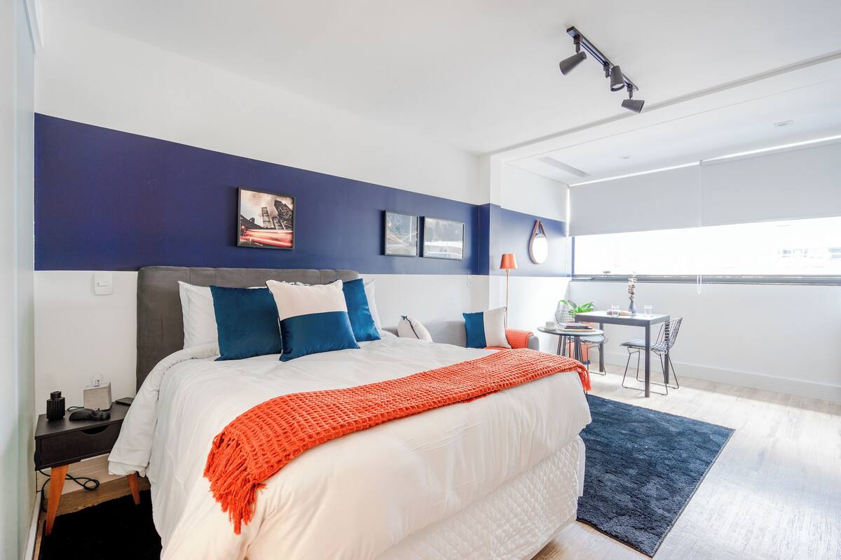 Estudio de diseñador | 1 habitación, ropa de cama de alta calidad y decoración personalizada