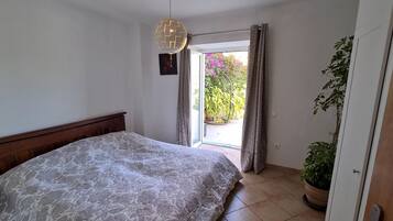 1 quarto, roupa de cama