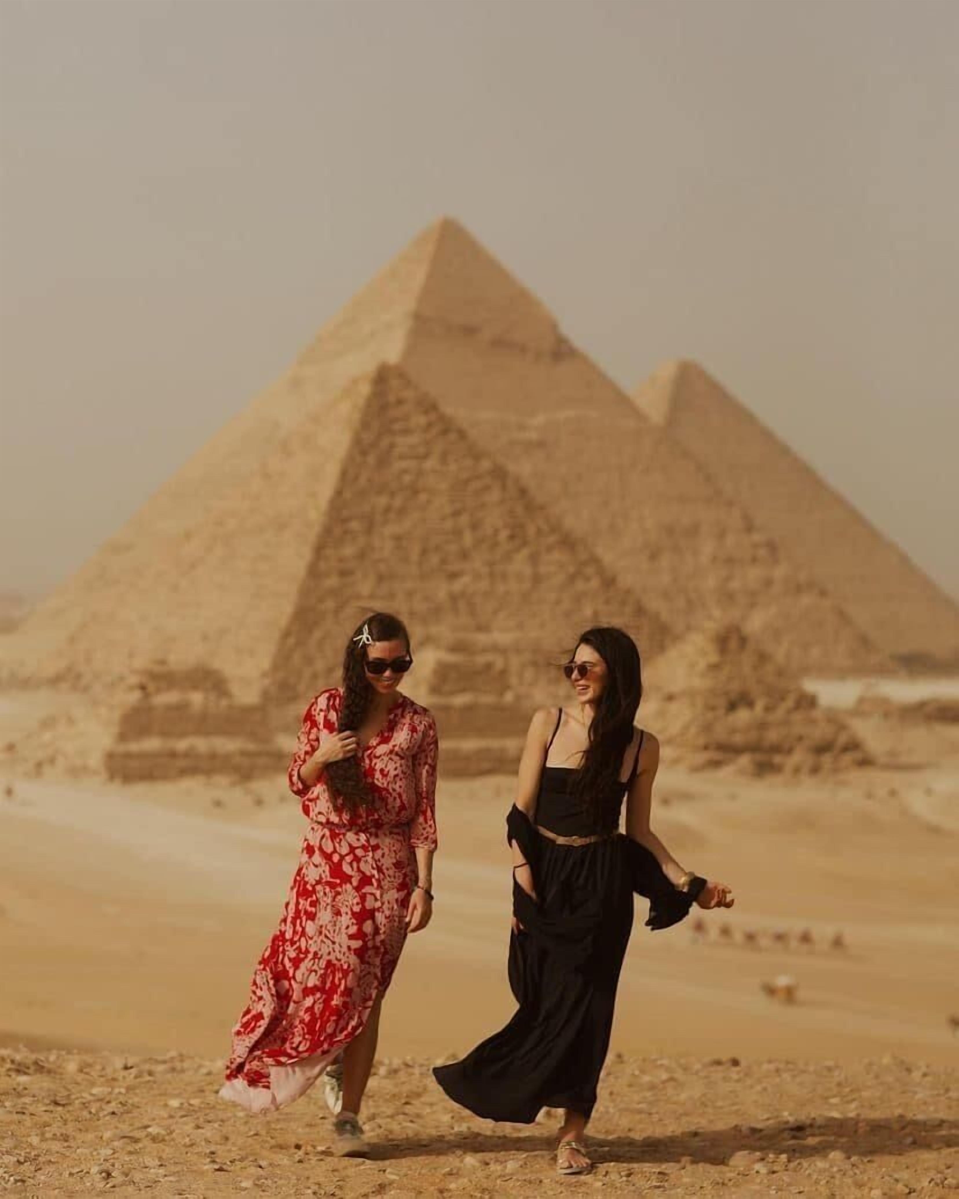 Photo - Locanda pyramids view