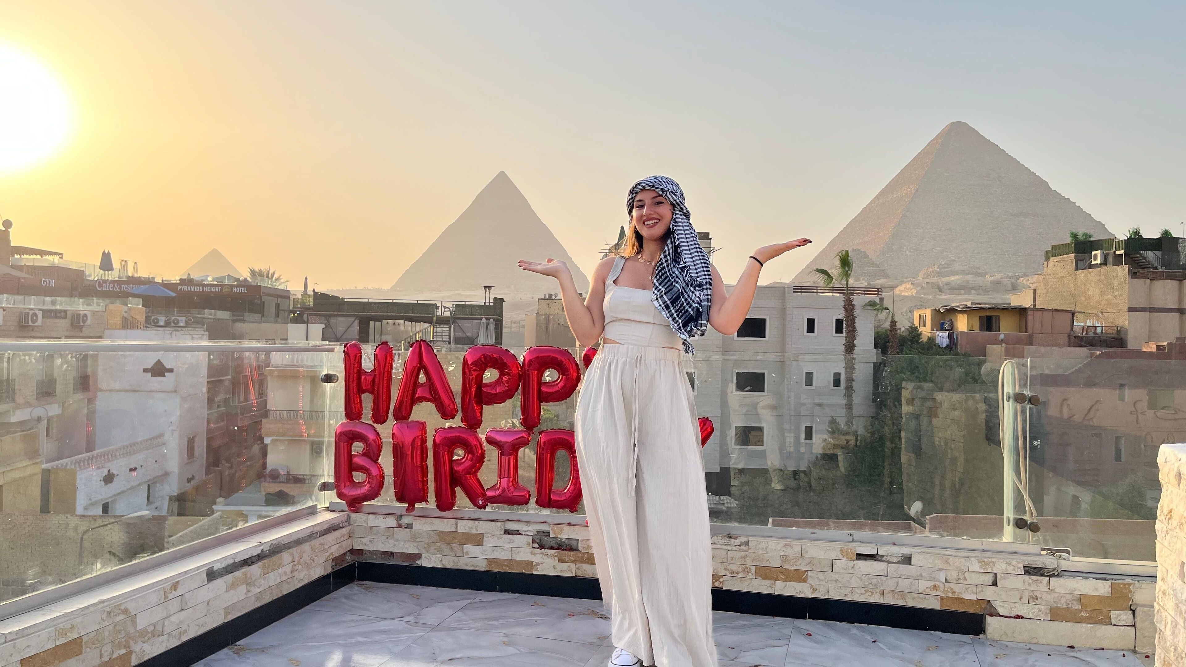 Photo - Locanda pyramids view