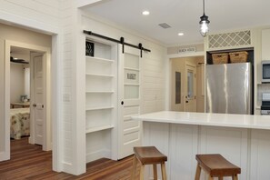 Fridge, microwave, oven, dishwasher - The Surf Ranch: Near Bay, Pet Friendly! (Port St. Joe)