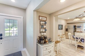 House (3 Bedrooms) | Interior - Charming Franklin Abode Near Sports Park & Fishing (Franklin)