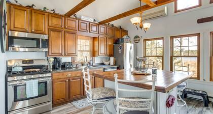 Dog-friendly Westover Cottage w/ River Access!