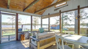 Cottage (2 Bedrooms) | Interior