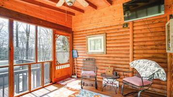 House (1 Bedroom) | Interior