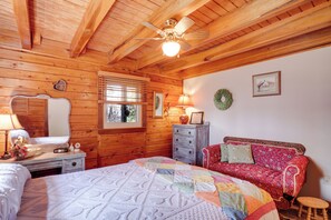 House (1 Bedroom) | Interior - Peaceful Luray Cabin w/ Hot Tub, Deck & Fire Pit! (Luray)