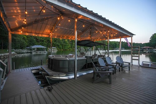 Lakefront Seneca Vacation Rental w/ Shared Dock!
