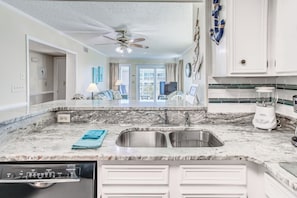 Apartment (3 Bedrooms) | Interior - Walk to Beach: Myrtle Beach Condo w/ Pool Access! (Myrtle Beach)