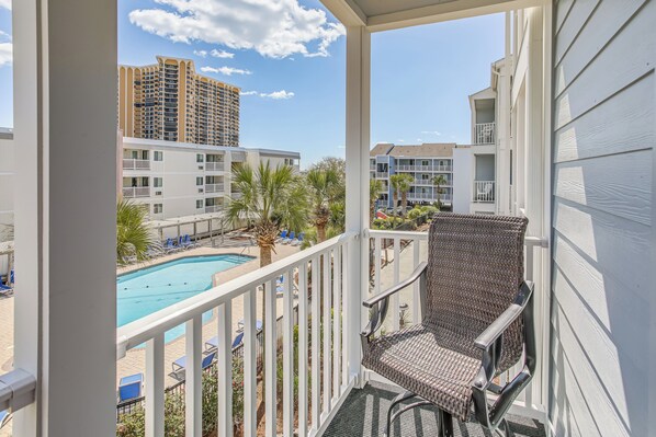 Apartment (3 Bedrooms) | Interior - Walk to Beach: Myrtle Beach Condo w/ Pool Access! (Myrtle Beach)