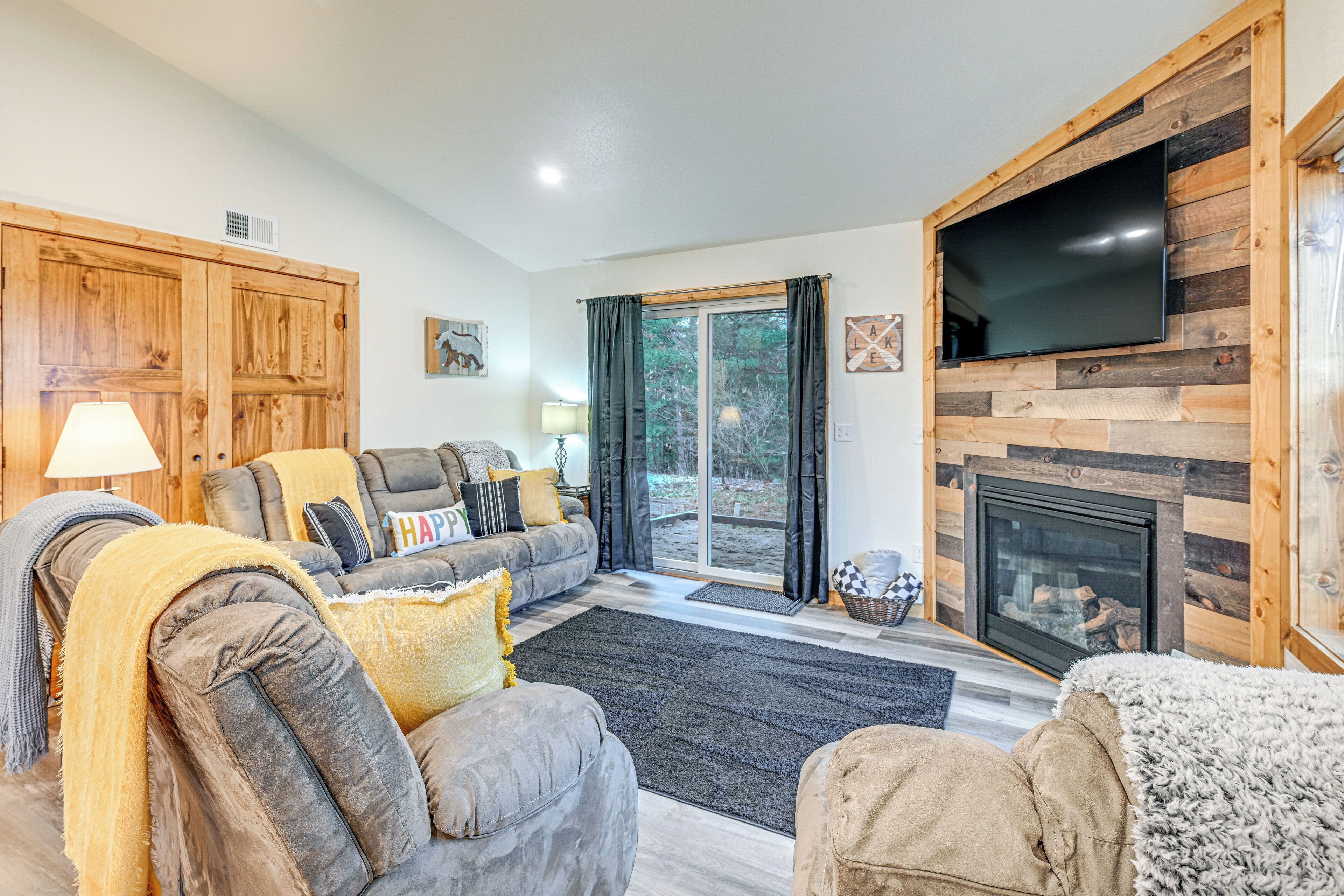 House (3 Bedrooms) | Front of property