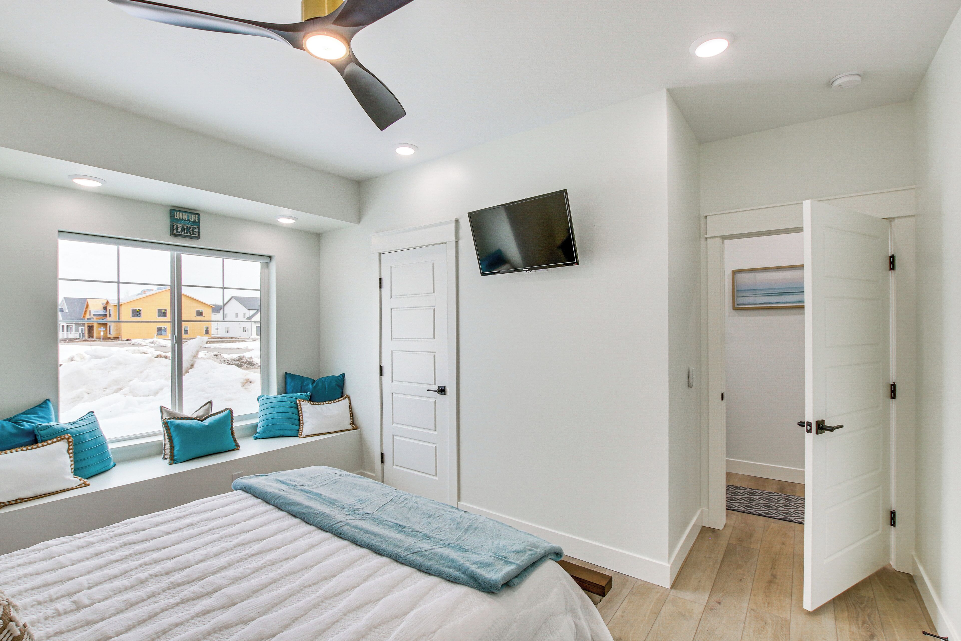 House (6 Bedrooms) | Interior