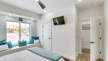 House (6 Bedrooms) | Interior