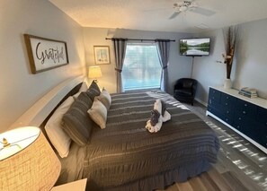 4 bedrooms, free WiFi - Private Pool Close To Disney lg Hmslps 8 4 Bedroom Villa by RedAwning (Kissimmee)