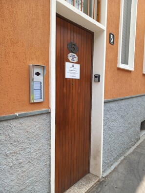 Exterior detail - Leader Apartments 1 (Milano)