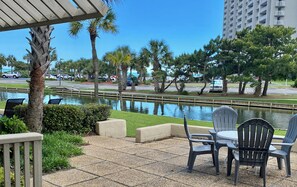 Outdoor dining - WATER VIEWS WALK 2 BEACH GREAT RENO FULL ACCESS 8C (Myrtle Beach)