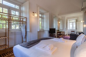Habitación clásica, 1 cama Queen size, vista a la montaña, en edificio contiguo | 1 habitación, wifi gratis y ropa de cama 