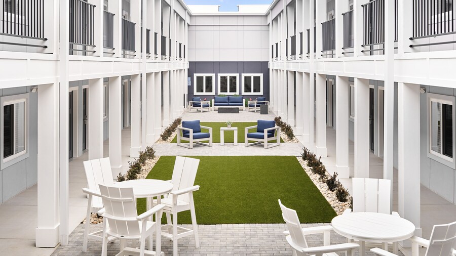 stayAPT Suites Madison-Greenbrier