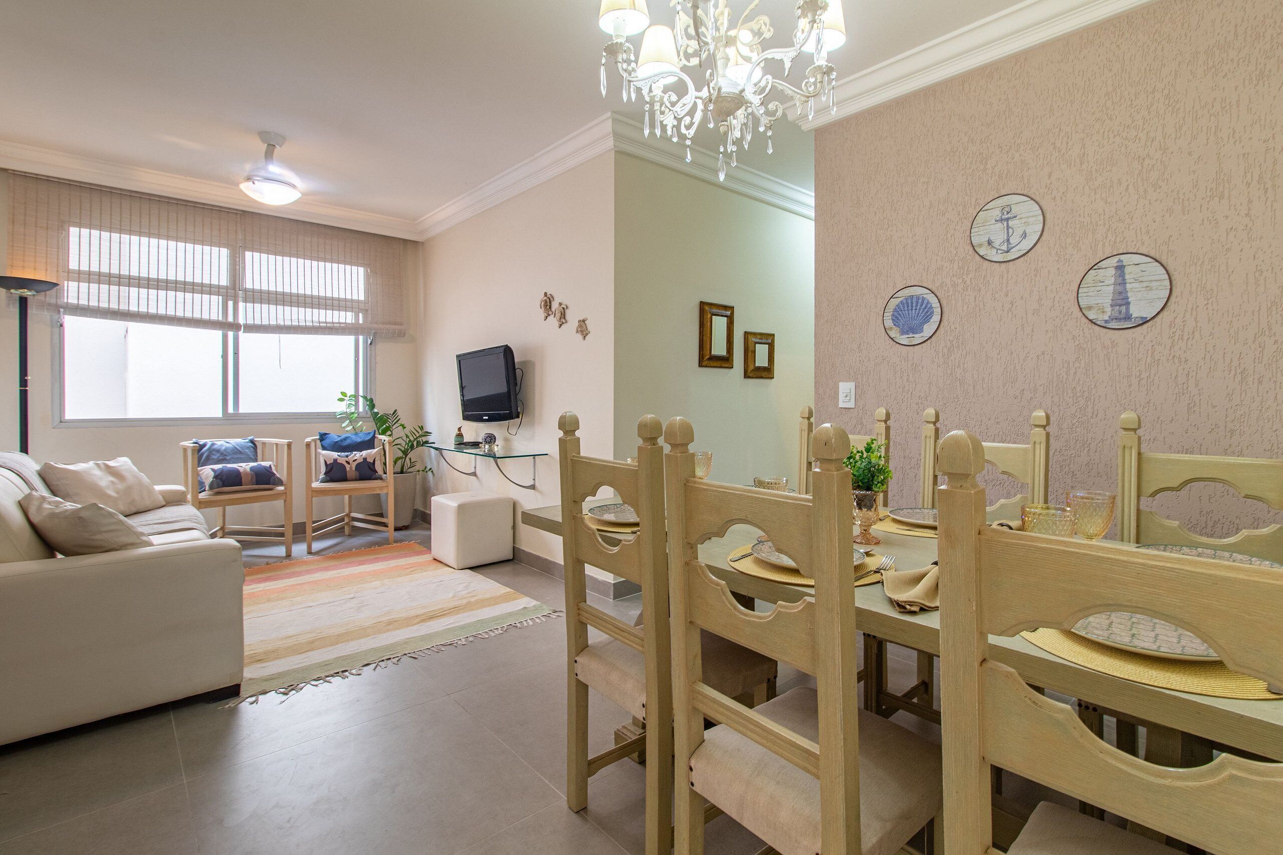 Basic Apartment | Dining