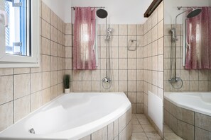 Villa - 3 soveværelser - privat pool | Badeværelse | Hårtørrer, håndklæder, Toiletpapir